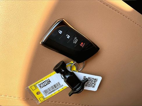 Used 2024 Lexus RX 350 Premium Plus w/ Convenience Package FWD image 15