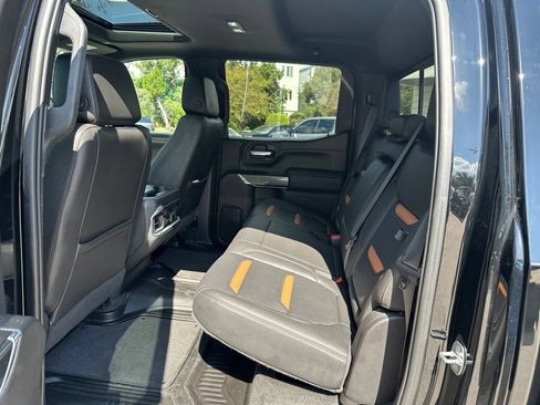Used 2022 GMC Sierra 1500 AT4 w/ AT4 Premium Package AWD/4WD image 23