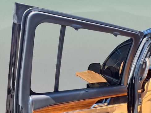 Used 2022 Jeep Grand Wagoneer Series III w/ Rear Seat Video Group 1 AWD/4WD image 20