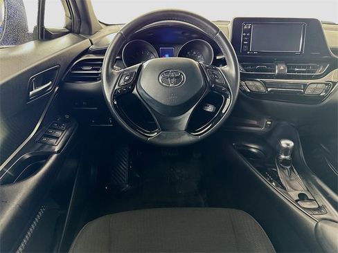 Certified 2018 Toyota C-HR XLE image 21