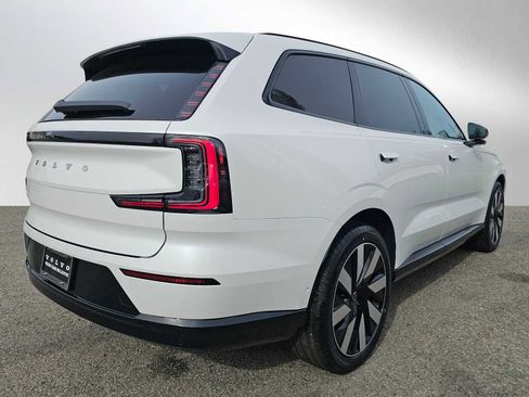 New 2026 Volvo EX90 Ultra image 3