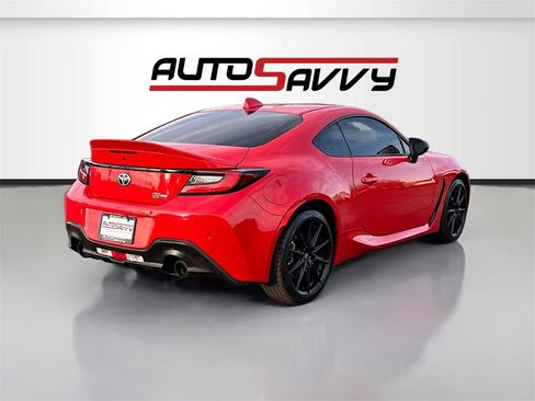 Used 2023 Toyota GR86 Premium w/ ALL Weather Mat Package (TMS) image 7