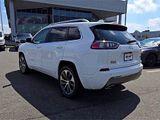 Used 2019 Jeep Cherokee Overland w/ Technology Group image 2