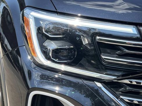 New 2025 Volkswagen Atlas SEL image 7