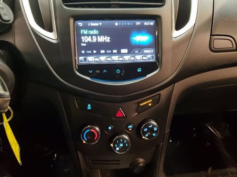 Used 2015 Chevrolet Trax LS AWD/4WD image 19
