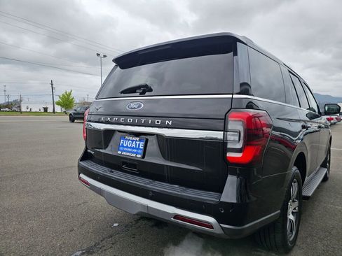 Used 2024 Ford Expedition Limited AWD/4WD image 7