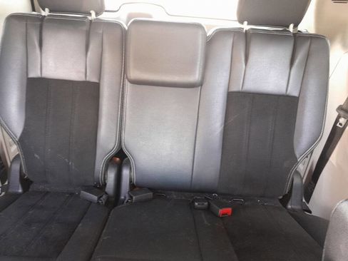 Used 2017 Dodge Grand Caravan SXT image 11