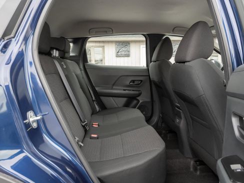 Used 2025 Nissan Kicks S w/ Charging Package image 37