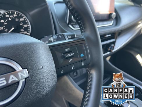 Certified 2025 Nissan Rogue SV FWD image 25