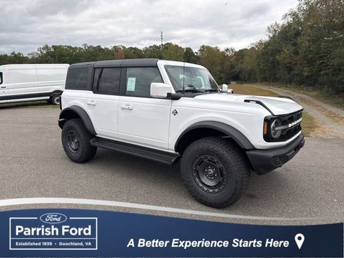 New 2025 Ford Bronco Outer Banks w/ Sasquatch Package image 1