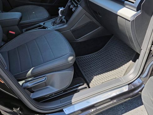 Certified 2023 Volkswagen Taos SE w/ Panoramic Sunroof Package FWD image 55