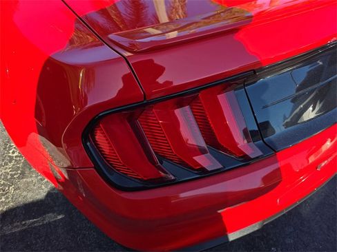 Used 2019 Ford Mustang Premium image 5