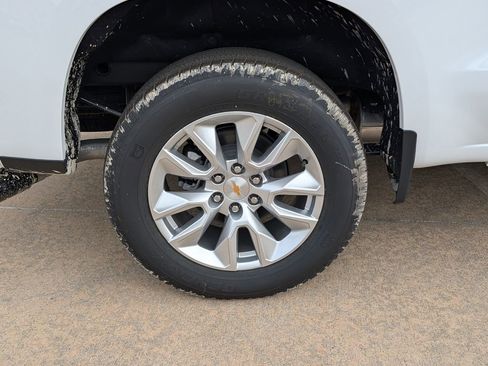 New 2026 Chevrolet Silverado 1500 Custom RWD image 3
