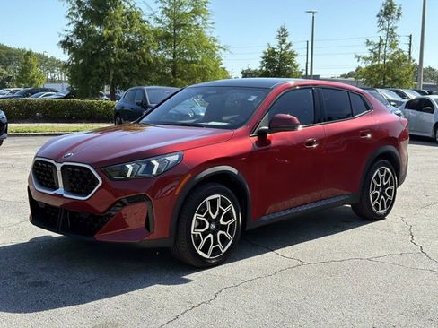 Used 2025 BMW X2 xDrive28i AWD/4WD image 7