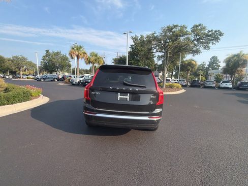 Used 2023 Volvo XC90 B6 Ultimate w/ Lounge Package AWD/4WD image 14
