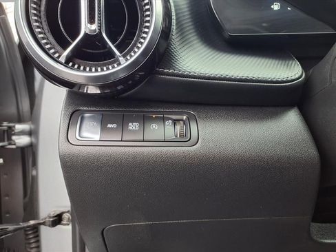 Used 2025 Chevrolet Equinox LT image 13