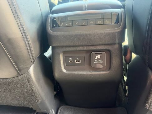 Used 2023 Nissan Pathfinder Platinum w/ Cargo Package AWD/4WD image 21