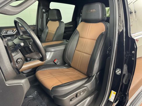 Used 2024 Chevrolet Silverado 1500 High Country image 14