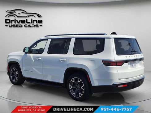 Used 2024 Jeep Wagoneer Series III AWD/4WD image 12