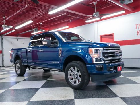 Used 2022 Ford F250 Platinum w/ FX4 Off-Road Package image 2