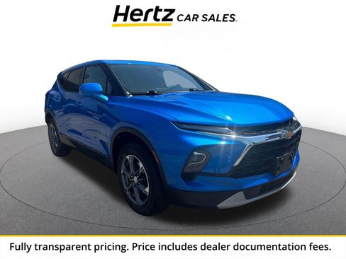Used 2025 Chevrolet Blazer LT FWD image 1
