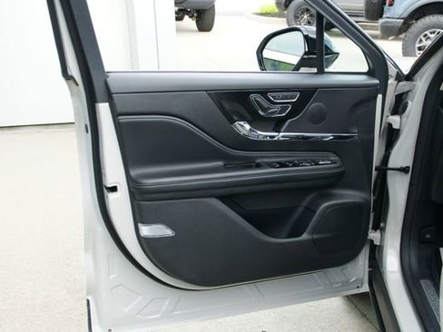 Used 2024 Lincoln Corsair Reserve w/ Equipment Group 201A FWD image 12