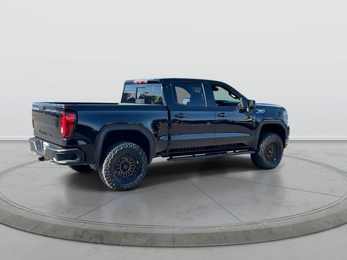 Used 2025 GMC Sierra 1500 AT4 w/ Technology Package AWD/4WD image 8