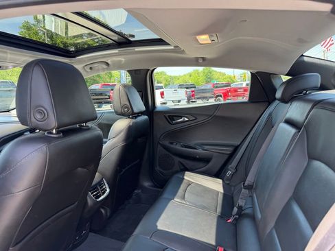 Certified 2018 Chevrolet Malibu LT w/ Leather Package FWD image 11
