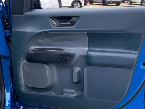 Used 2025 Ford Maverick Lobo image 26