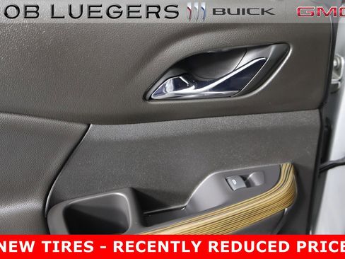 Used 2019 GMC Acadia SLE image 28