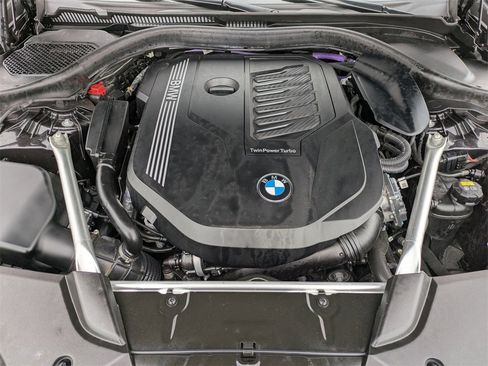 Used 2022 BMW 540i xDrive w/ Convenience Package image 39