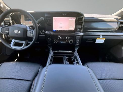 New 2026 Ford F250 Lariat w/ Black Appearance Package AWD/4WD image 5