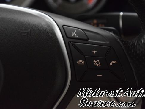 Used 2016 Mercedes-Benz E 400 4MATIC Sedan image 18