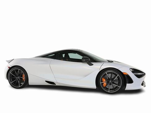 Used 2021 McLaren 720S Luxury image 11