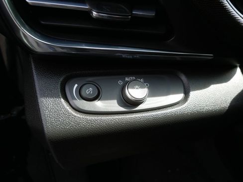 Certified 2024 Buick Envista Preferred w/ Convenience I Package image 43