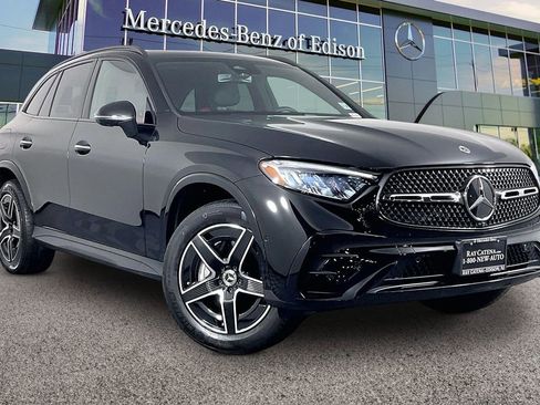 Used 2026 Mercedes-Benz GLC 300 4MATIC image 1