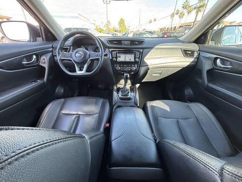 Used 2017 Nissan Rogue SL image 23