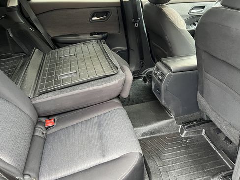 Used 2021 Nissan Rogue SV image 21