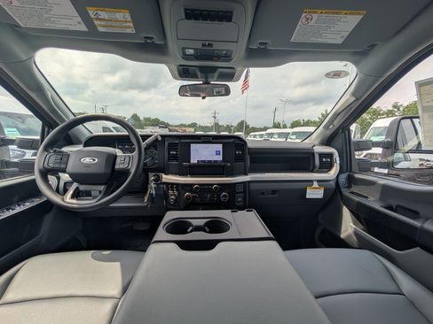 New 2026 Ford F350 XL w/ XL Chrome Package AWD/4WD image 13