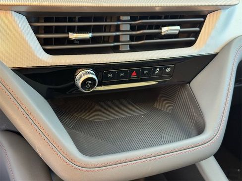 New 2026 Ford Explorer Active w/ Active Comfort Package image 19