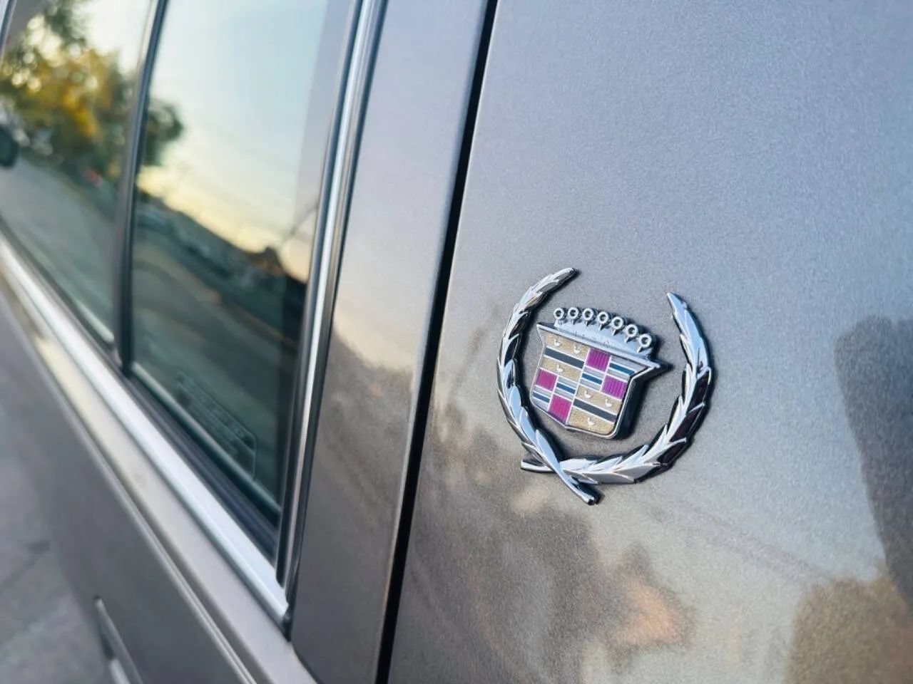 Used 1998 Cadillac De Ville FWD image 39