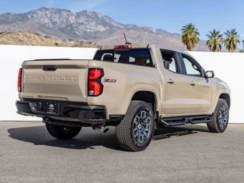 Used 2023 Chevrolet Colorado Z71 w/ Z71 Convenience Package 2 AWD/4WD image 13