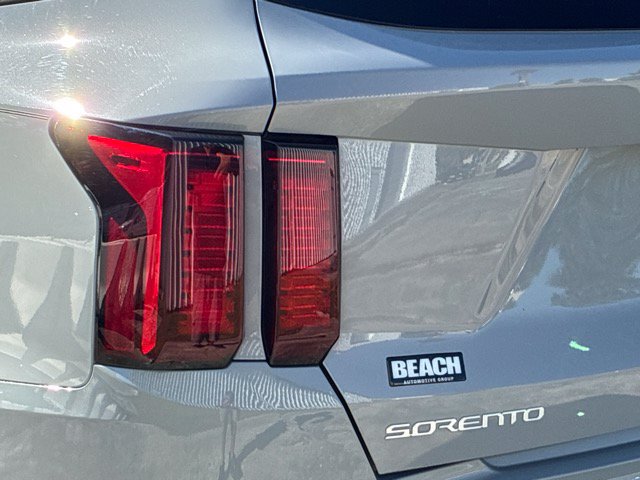 Used 2023 Kia Sorento EX w/ Panoramic Sunroof Package FWD image 13