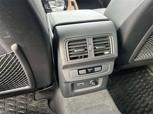Used 2023 Audi Q5 2.0T Premium w/ Convenience Package image 16