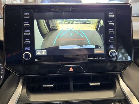 Used 2021 Toyota Venza LE w/ Carpet Mat Package (TMS) AWD/4WD image 19