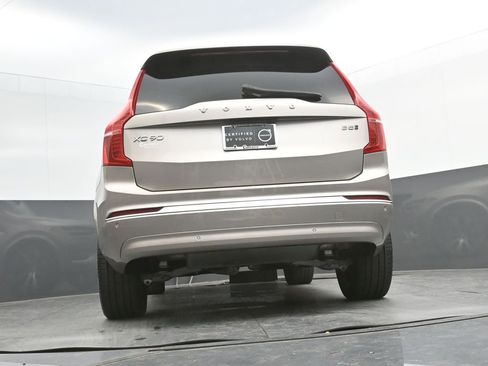 Certified 2024 Volvo XC90 B5 Plus image 34