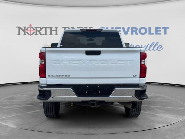 Used 2022 Chevrolet Silverado 2500 LT w/ Convenience Package AWD/4WD image 4