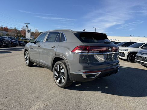 New 2026 Volkswagen Atlas Cross Sport SEL image 8