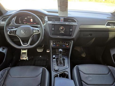 Used 2022 Volkswagen Tiguan SEL R-Line image 13