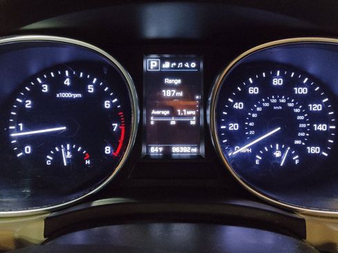 Used 2018 Hyundai Santa Fe Sport w/ 2.4L Tech Package 04 image 23